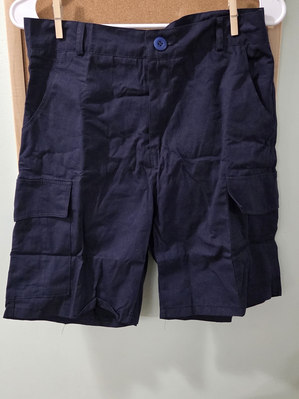 Men's Navy Cargo Shorts with Multiple Utility Pockets